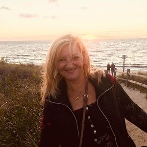 Meet your Posher, Debra